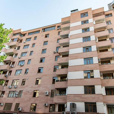 Umba Apartment N6 - New Building Yerevan Bagian luar foto