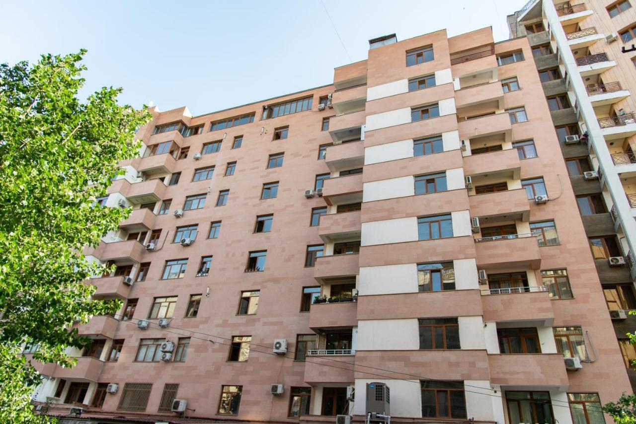 Umba Apartment N6 - New Building Yerevan Bagian luar foto